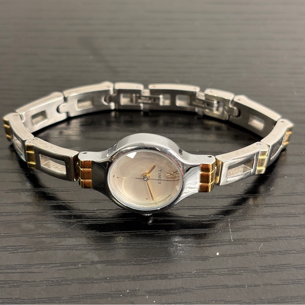 Classic Women’s Timex 2 Tone Bracelet Watch, Pearl Tone Dial, New Battery